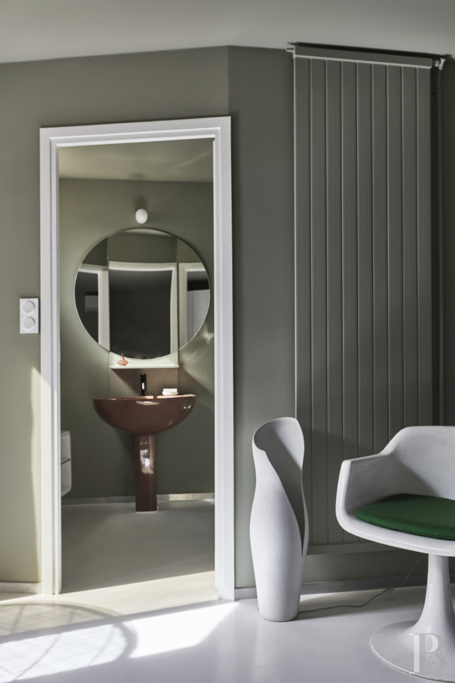 An architect-designed villa built in the 1970s near Arles, in Bouches-du-Rhône - photo  n°16